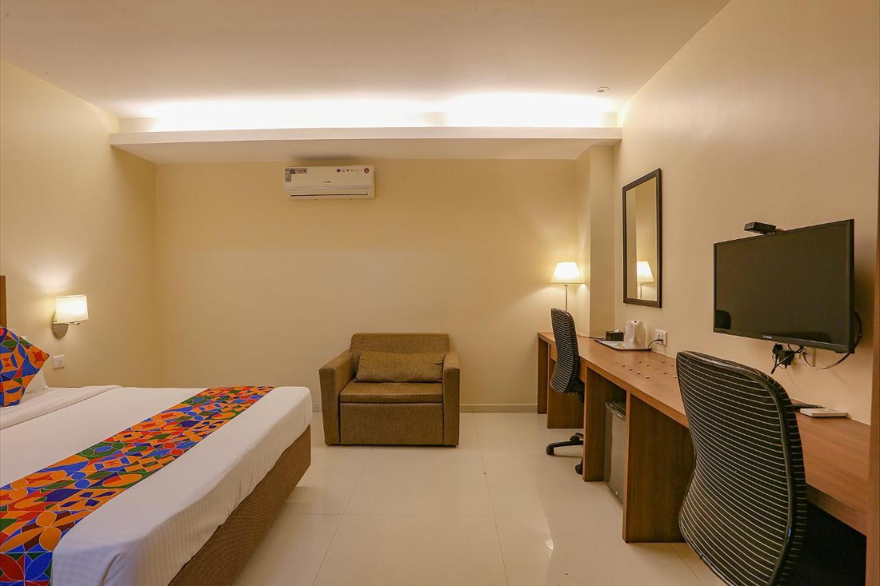 مومباي Fabhotel Royal International المظهر الخارجي الصورة