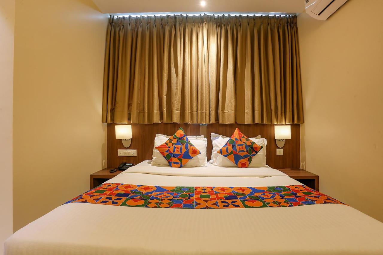 مومباي Fabhotel Royal International المظهر الخارجي الصورة